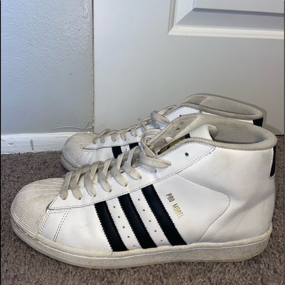 Men’s Adidas shoes - Picture 5 of 6